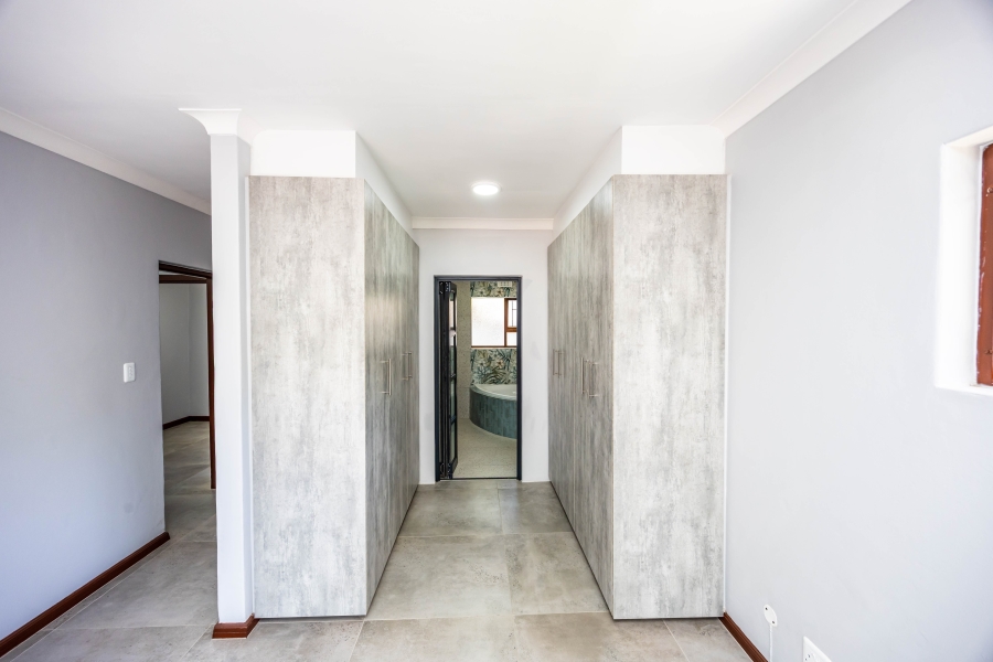 4 Bedroom Property for Sale in Blue Bend Eastern Cape